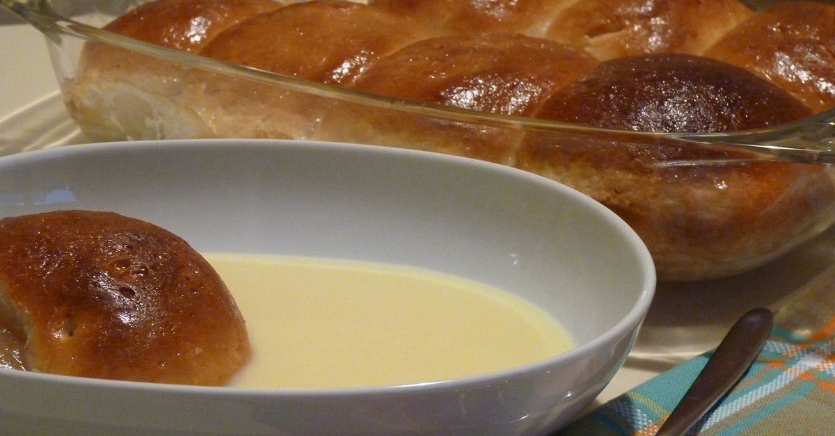 Dampfnudeln mit Vanillesauce - MiBon
