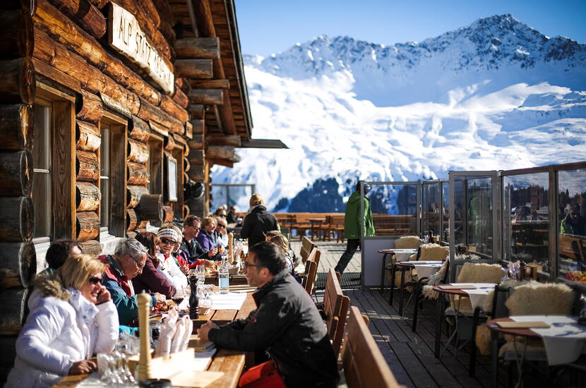 Zoom: Escursione per famiglie Arosa Lenzerheide. Il comprensorio di sport sulla neve di Arosa Lenzerheide attende con ansia la vostra visita in montagna e vi farà battere il cuore nel nostro paradiso degli sport sulla neve.