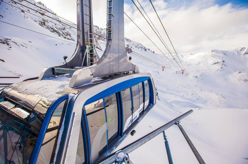 Zoom: Excursion en famille à Arosa Lenzerheide. La station de sports d'hiver d'Arosa Lenzerheide se réjouit de vous accueillir dans ses montagnes et de faire battre votre cœur dans notre paradis des sports d'hiver.
