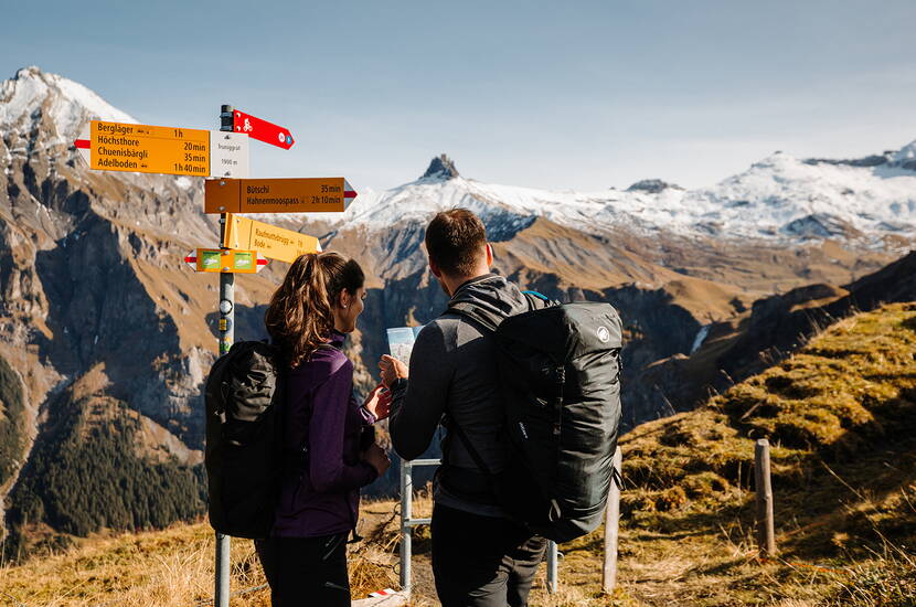 Zoom: Diese wunderbare Route erschliesst den gesamten Talabschluss vom weltberühmten Chuenisbärgli bis zum Sillerenbühl. Die Tour beginnt auf knapp 2000 m ü. M. – am Wochenende bringt dich die Sesselbahn zeitsparend vom Bergläger aufs Höchsthorn. 