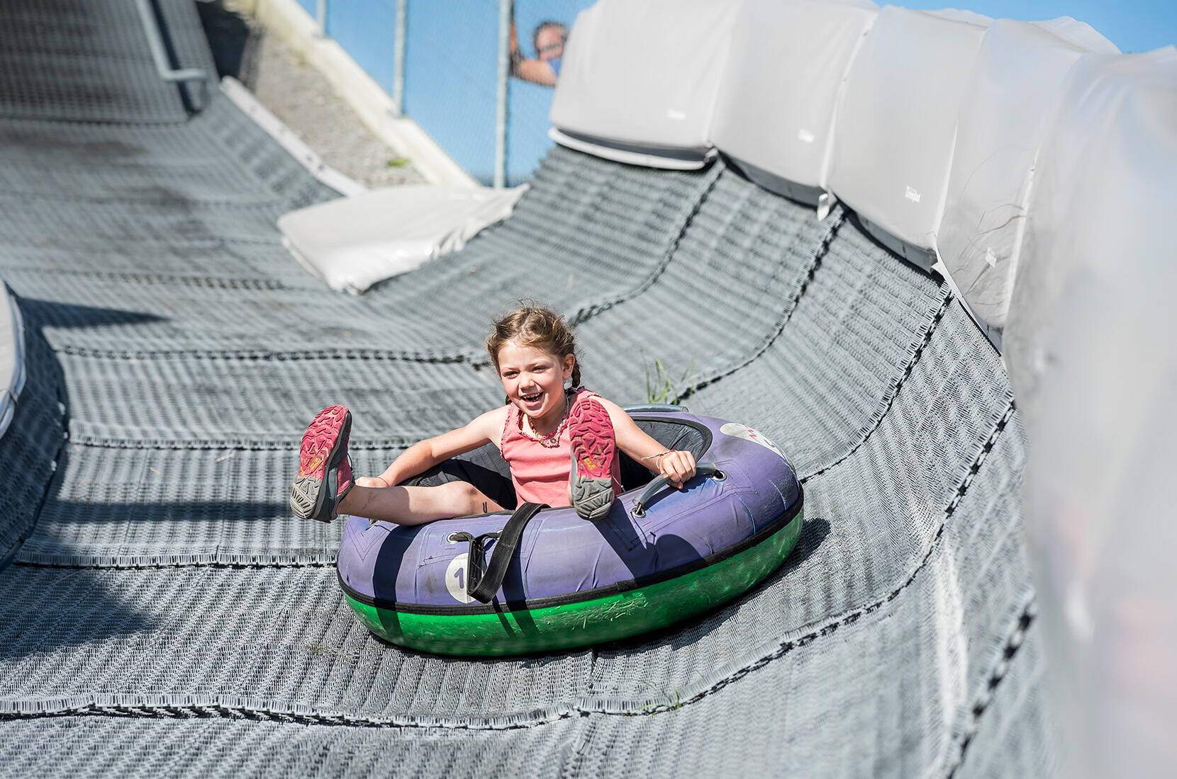 An der frischen Luft sein und sich nach Herzenslust austoben. Dies bietet dir und deinen Kindern die Kinderwelt von Sattel-Hochstuckli.