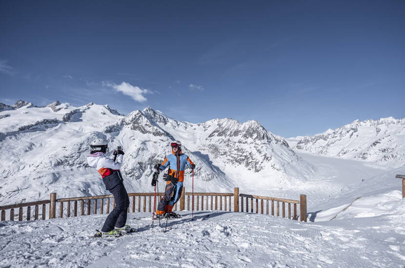 Zoom: Die  Aletsch Arena (Riederalp, Bettmeralp und Fiesch-Eggishorn) heisst dich am Grossen Aletschgletscher, dem Herzstück des UNESCO Welterbes Schweizer Alpen Jungfrau Aletsch, herzlich willkommen. Authentische Ruhewelten oder coole Erlebniswelten – lass dich überraschen...