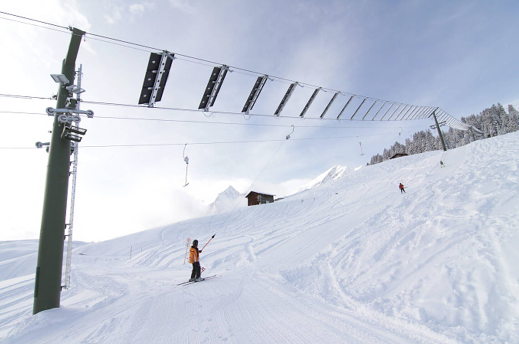 50 % de réduction sur les cartes journalières de ski du Téléski solaire de Tenna. Télécharge ton bon de réduction et passe une magnifique journée en famille à Tenna. Le Solarlift est une destination appréciée des familles et offre des conditions idéales aussi bien aux débutants qu'aux professionnels.