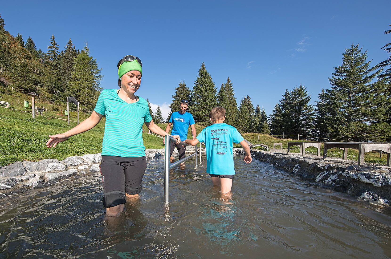 Excursion en famille – Le sentier Heidi se parcourt en une heure et demie avec des enfants et est accessible en poussette jusqu'à l'alpage de Schwarzbüel.