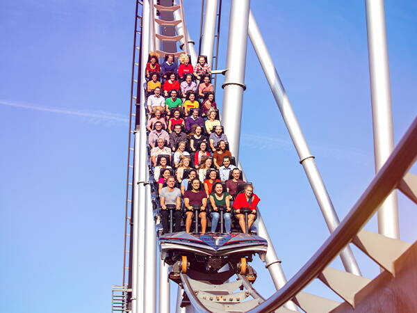 Zoom: Excursion en famille à l’Europapark Rust. Voulez-vous laisser la vie quotidienne derrière vous et vous amuser à nouveau avec toute la famille?