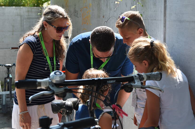 Zoom: Excursion familiale Foxtrail Kreuzlingen. Envie de voir Kreuzlingen d'un autre œil et de vivre ensemble quelque chose de spécial? Alors, rendez-vous à Kreuzlingen et suivez le renard. La piste mène aux recoins les plus passionnants.