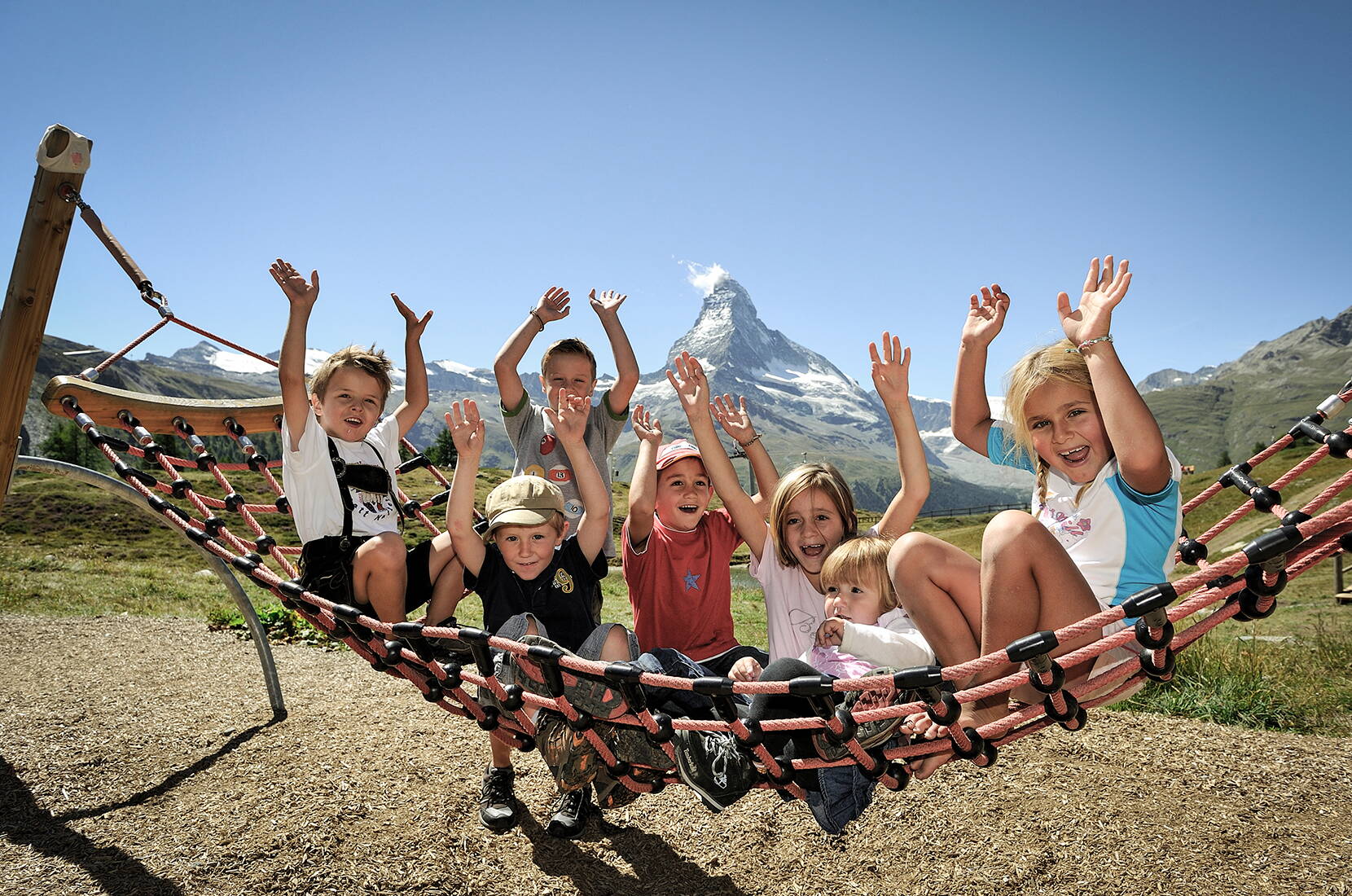 Familienausflug. Matterhorn summer paradise. Wenn Familien in Zermatt Ferien machen, ist eines ganz klar: zum Leisee, da muss man einfach hin!