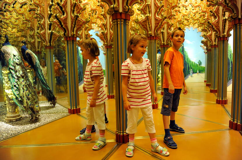 Zoom: Komme mit auf eine Entdeckungsreise in unseren lauschigen Park. Erfahre im Museum mehr über die jüngste Erdgeschichte der Schweiz und die Geschichte Luzerns und lasse dich verwirren im «schönsten Spiegellabyrinth der Erde.»