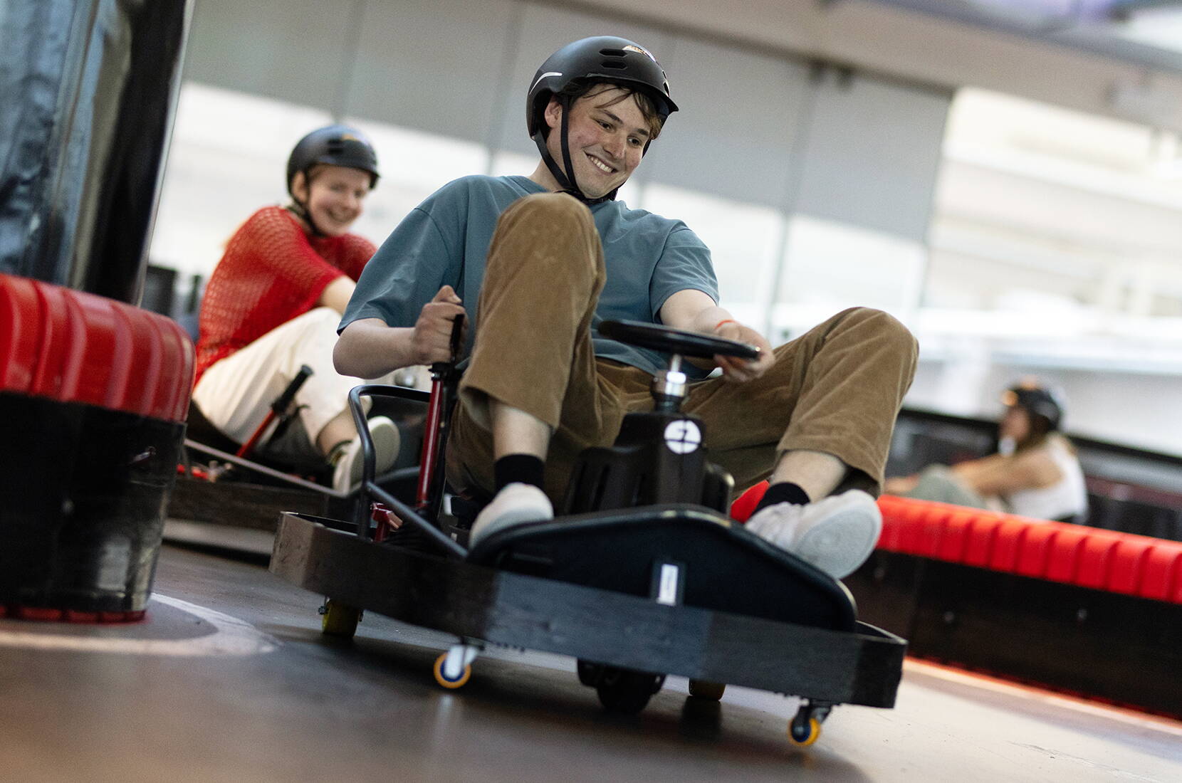 Go-Kart Rennstrecke im ArboPark Arbon mit modernen Elektro-Karts