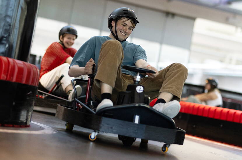 Zoom: Go-Kart Rennstrecke im ArboPark Arbon mit modernen Elektro-Karts