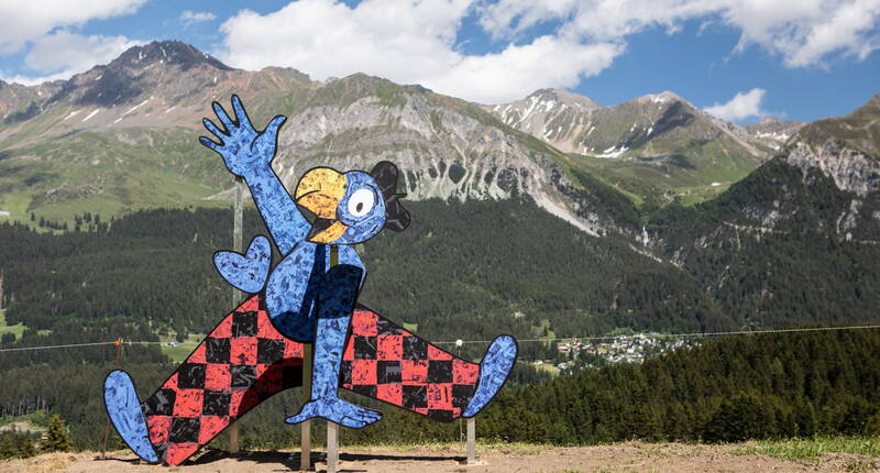 Excursion en famille Sentier de randonnée Globi - Sur le seul sentier de randonnée Globi de Suisse, Globi explique de manière ludique des thèmes comme la nature et la technique à 13 postes.