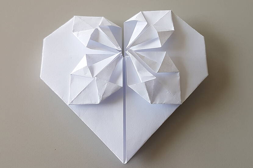 Karte mit 3D Faltherz Eine Schritt-für-Schritt-Anleitung für das 3D-Faltherz findest du in der Anleitung.
