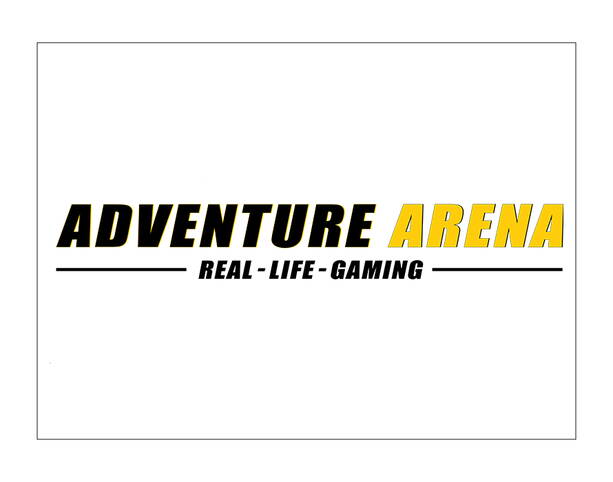 Logo von Adventure Arena mit gelb-schwarzem Schriftzug „Adventure Arena“ und Untertitel „Real-Life-Gaming“.