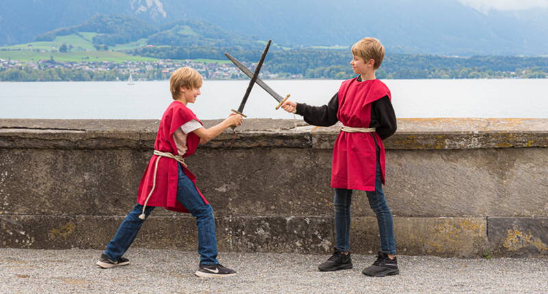 Rittertrail Schloss Thun - Volete diventare cavalieri? Allora i percorsi a cavaliere dei CASTELLI del Lago di Thun sono perfetti per voi. 
