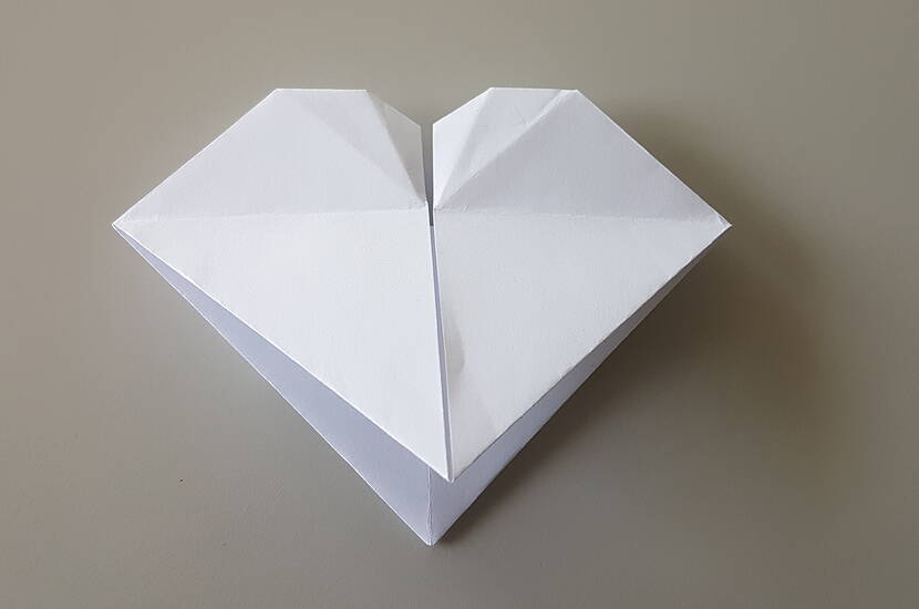 Karte mit 3D Faltherz Eine Schritt-für-Schritt-Anleitung für das 3D-Faltherz findest du in der Anleitung.