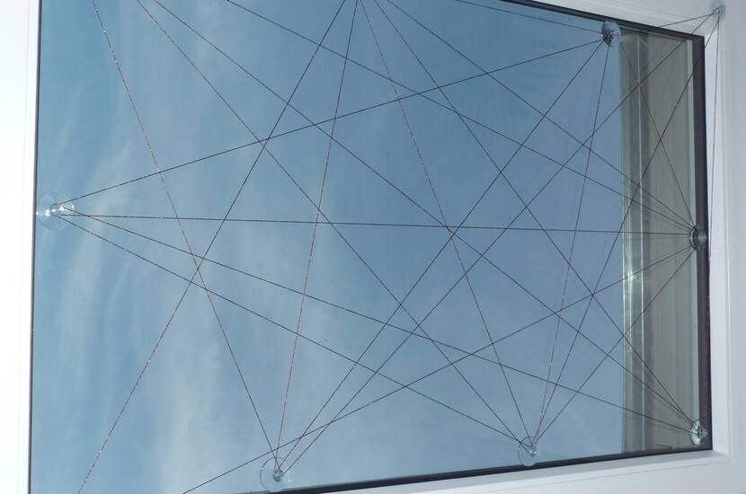herbstliches Spinnennetzfenster Gestalte jetzt ein dekoratives Herbstfenster mit Naturmaterialien. Was du dazu brauchst, erfährst du in unserer Bastelanleitung.