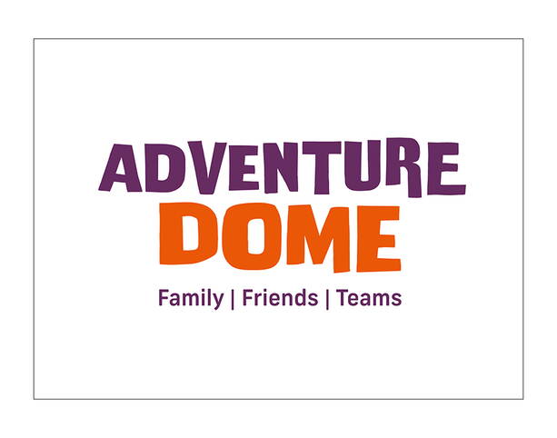 Logo mit violettem Schriftzug „ADVENTURE“ und orangefarbenem „DOME“. Darunter der Zusatz „Family | Friends | Teams“ auf weissem Hintergrund.