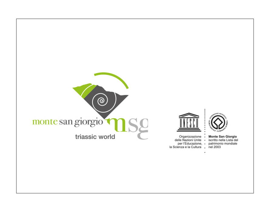 Logo Monte San Giorgio mit grün-grauem Bergsymbol, Schriftzug „triassic world“ und UNESCO-Emblemen.