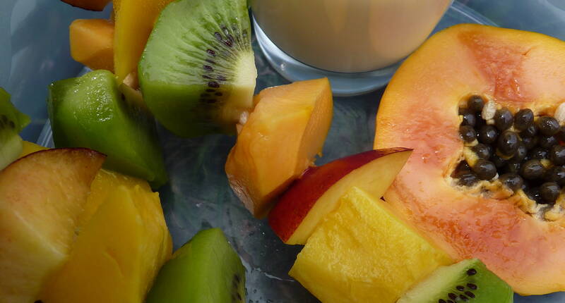 Der perfekte Snack für an heissen Sommertagen. Wie du den leckeren Quark zum Dippen herstellst, kannst du hier nachlesen.