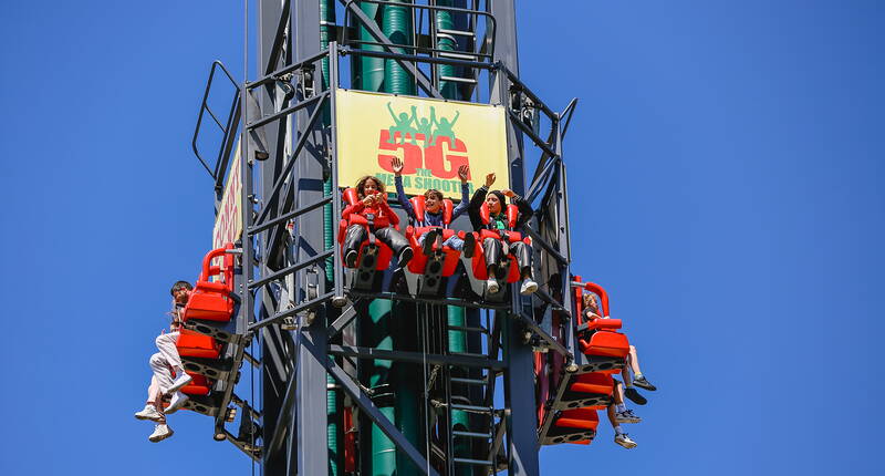 La nouvelle tour de chute libre indoor offre l'ultime «Drop into the Darkness» et a été élue deux fois meilleure nouvelle attraction d'Europe en 2023. Un must pour tous les fans d'adrénaline!