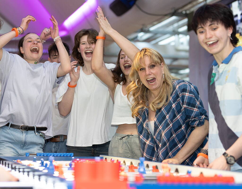 Bereit für ultimativen Indoor-Spass? Mit unserem exklusiven Rabattgutschein sparst du 20% auf alle ArboPark Tickets. Go-Kart, Klettern, Gaming und Karaoke-Action warten auf dich – jetzt günstiger erleben!