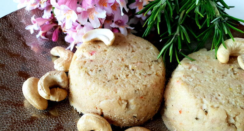 Aujourd'hui, nous allons vous montrer comment faire du fromage cuit au four à partir de noix de cajou. Le fromage a un goût délicieux de fraîcheur et de noix et ne peut pas être comparé au fromage de lait de vache en termes de goût. La recette est extrêmement simple et le fromage convient également aux personnes souffrant d'intolérance au lactose.