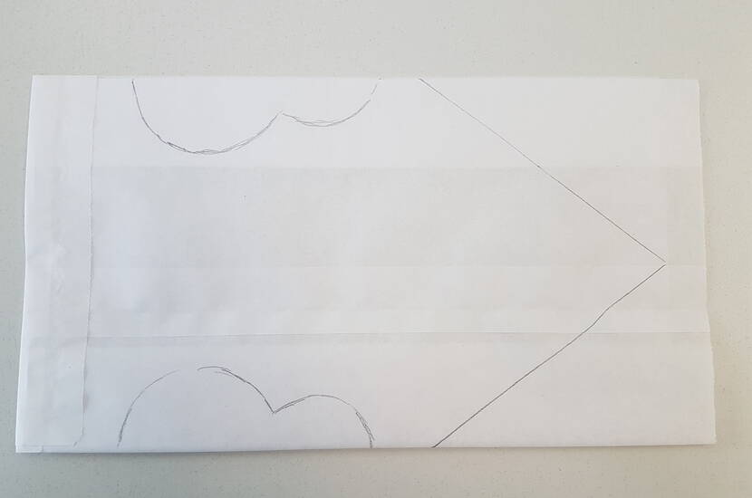 Weihnachtsstern aus Butterbrottüten Schnell und günstig gebastelt, ist er das Highlight jeder weihnachtlich geschmückten Wohnung. Wir zeigen dir, welche zusätzlichen Materialien du dafür benötigst und begleiten dich Schritt für Schritt durch den Bastelprozess.