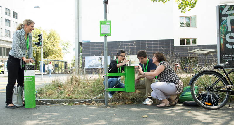 Lust, eine Stadt mit anderen Augen zu sehen und dabei zusammen etwas Besonderes zu erleben? Dann ab in die Stadt und dem Fuchs hinterher. Die Fährte führt zu den spannendsten Winkeln und überrascht immer wieder aufs Neue. Botschaften entziffern.