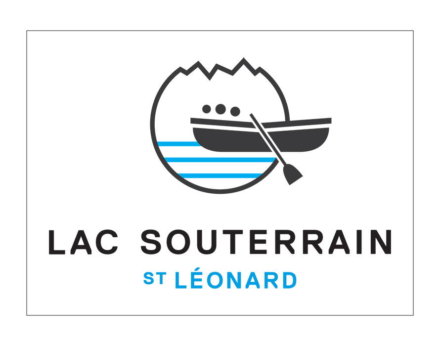 Das Logo zeigt eine grafische Darstellung eines Bootes mit Ruder vor einer stilisierten Höhlenform und Wasserlinien sowie den Schriftzug „Lac Souterrain St Léonard“.